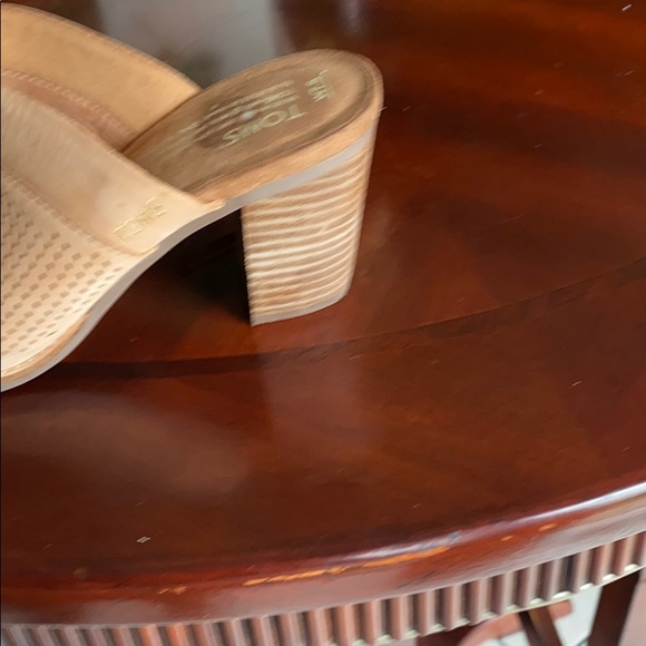 Toms - Picture 4 of 7